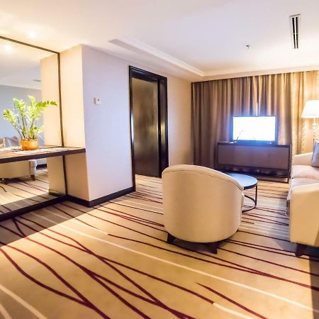 Отель Dorsett Куала-Лумпур Экстерьер фото A suite at the hotel