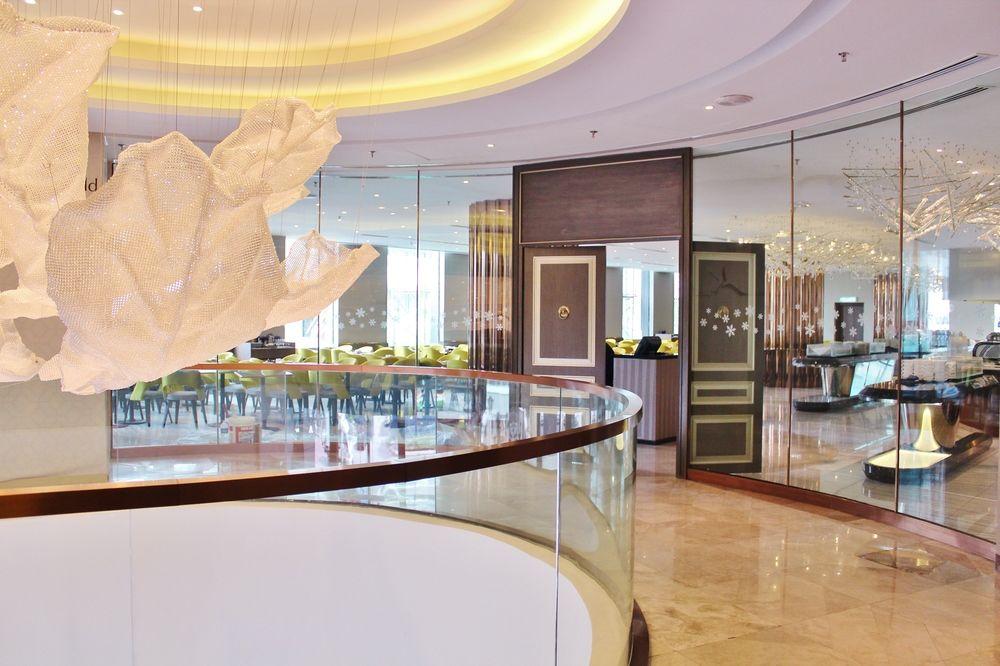 Отель Dorsett Куала-Лумпур Экстерьер фото The lobby of the hotel